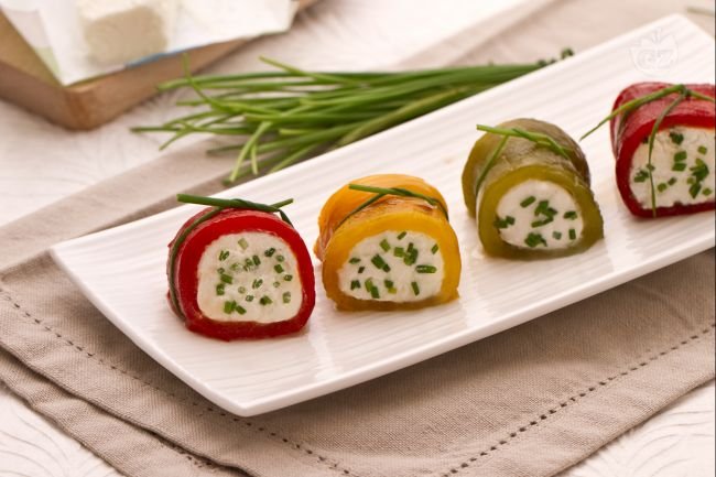 Bell Pepper Rolls with Goat Cheese Heart - Italian recipes by GialloZafferano