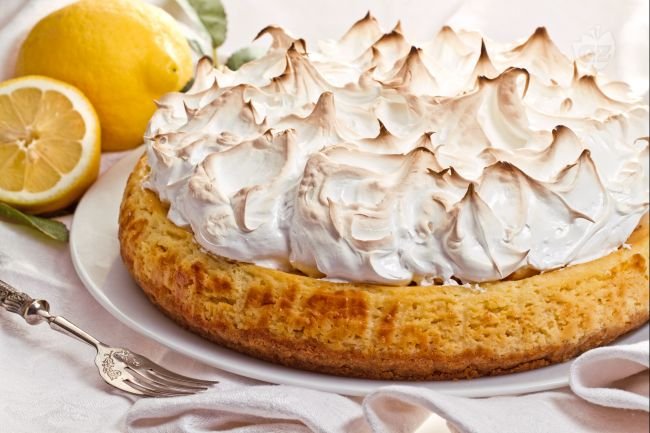 Lemon Meringue Cheesecake - Italian recipes by GialloZafferano