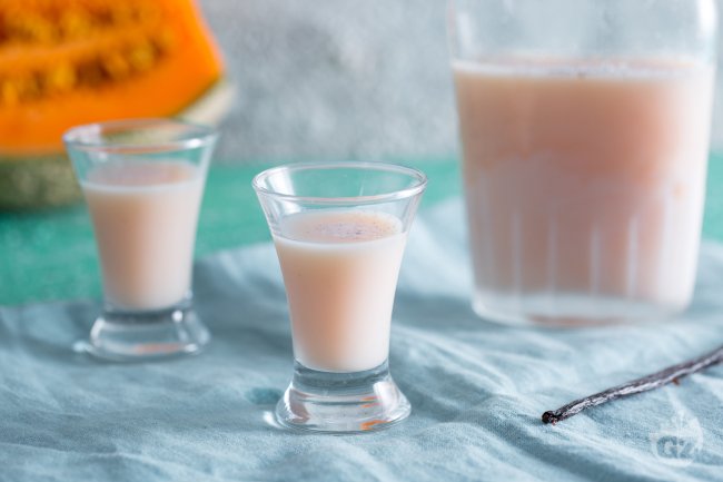 Meloncello - Italian recipes by GialloZafferano