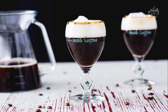 Irish coffee - Italian recipes by GialloZafferano