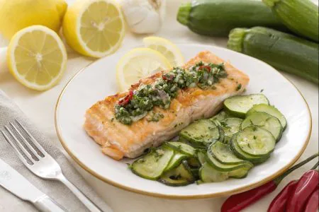 Grilled salmon with parsley sauce
