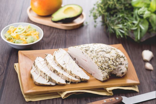 Turkey with Herbs and Exotic Salad - Italian recipes by GialloZafferano