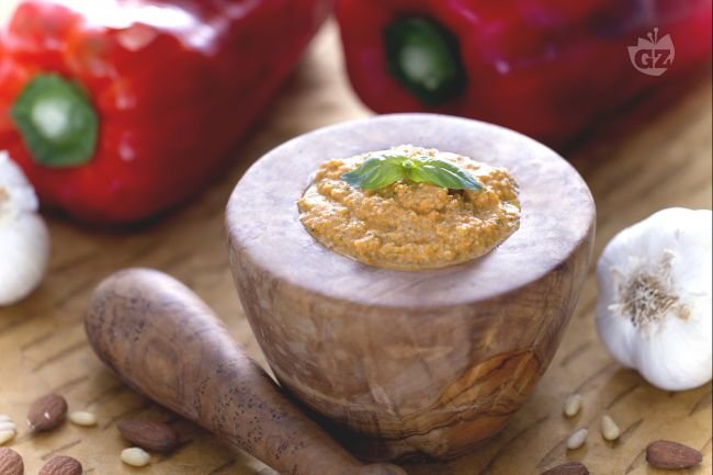 Bell Pepper Pesto - Italian recipes by GialloZafferano