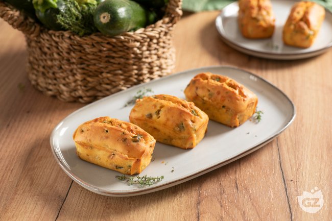 Mini zucchini and cheese loaf cakes - Italian recipes by GialloZafferano