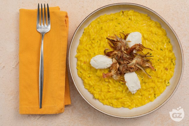 Saffron risotto with artichokes and goat cheese - Italian recipes by GialloZafferano