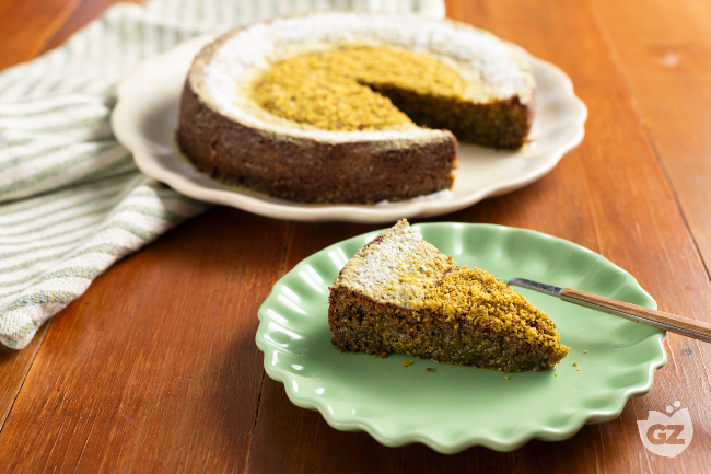 Pistachio Caprese Cake - Italian recipes by GialloZafferano