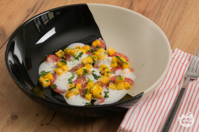 Shrimp Tartare with Coconut Milk and Mango - Italian recipes by GialloZafferano