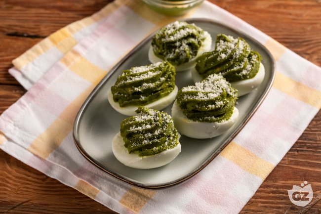 Stuffed Eggs with Pesto - Italian recipes by GialloZafferano