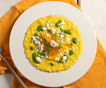 Risotto with bell peppers and arugula