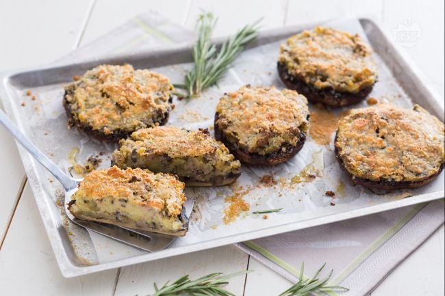 Stuffed Portobello Mushrooms - Italian recipes by GialloZafferano