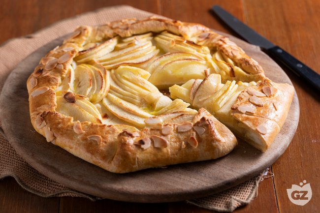 Apple Galette - Italian recipes by GialloZafferano