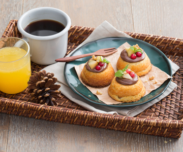 Pandoro cakes with apples, walnuts and Nutella®