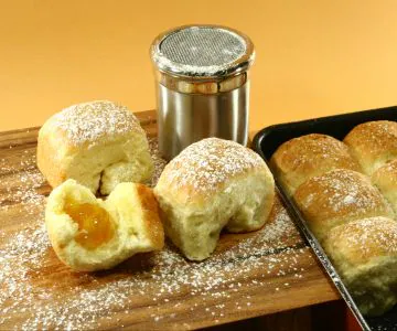 Buchteln (yeasted dough pastries)