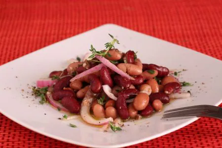 Roman-style bean salad