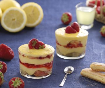 Strawberry tiramisu with limoncello cream