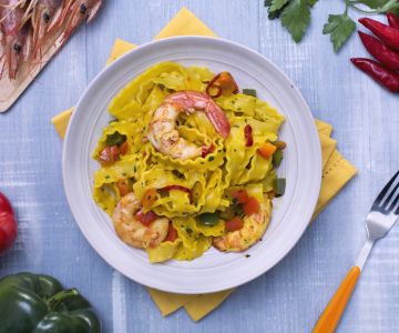 Reginette shrimp and peppers