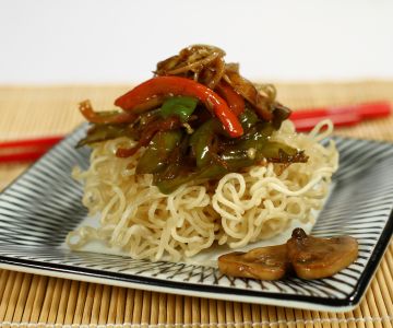 Fried noodles with vegetables