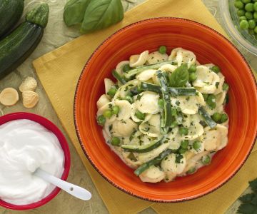 Orecchiette with yogurt and zucchini