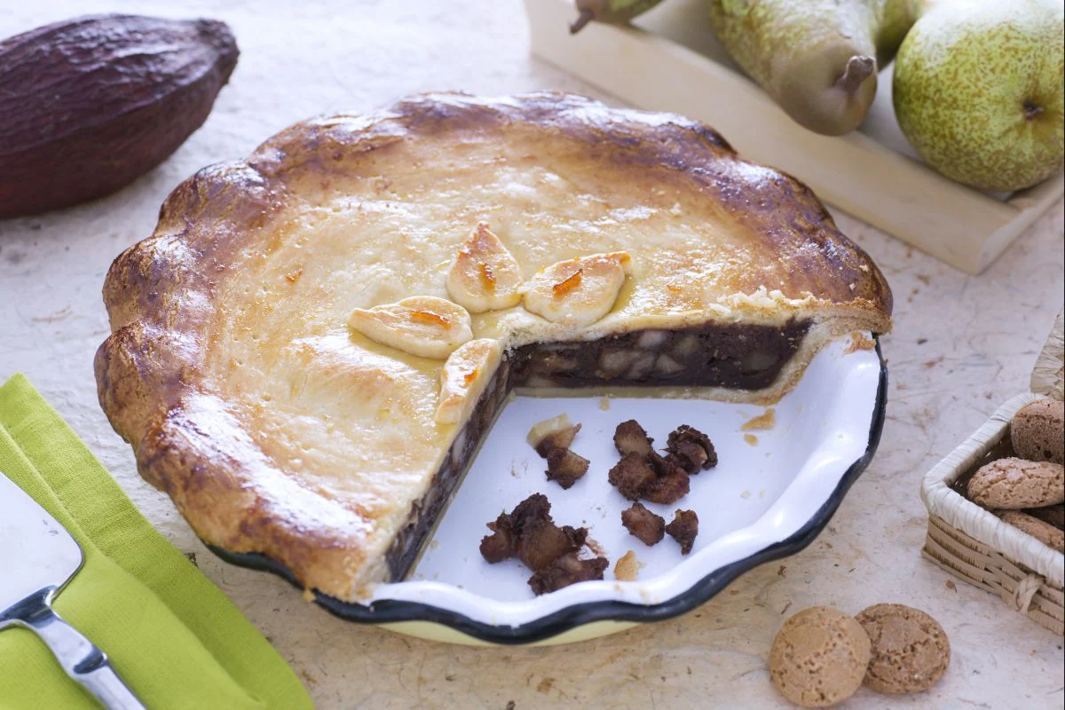 Pear, amaretti, and chocolate pie