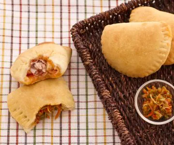 Mini baked calzones