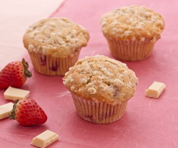 White chocolate and strawberry muffins
