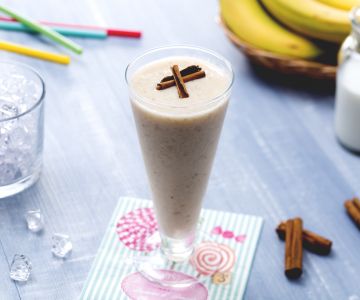 Banana milkshake