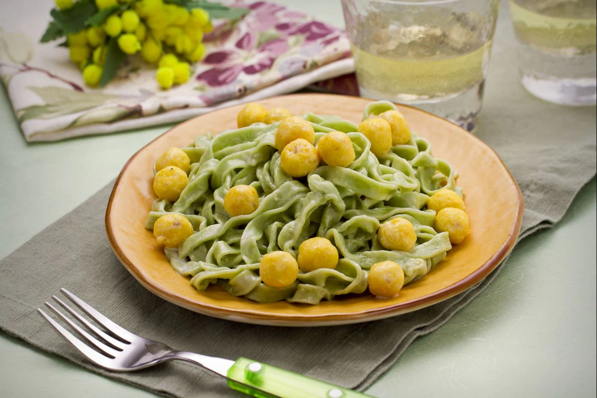 Mimosa tagliatelle