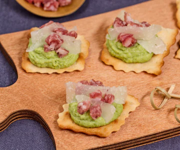 Classic puff pastries with fava bean puree