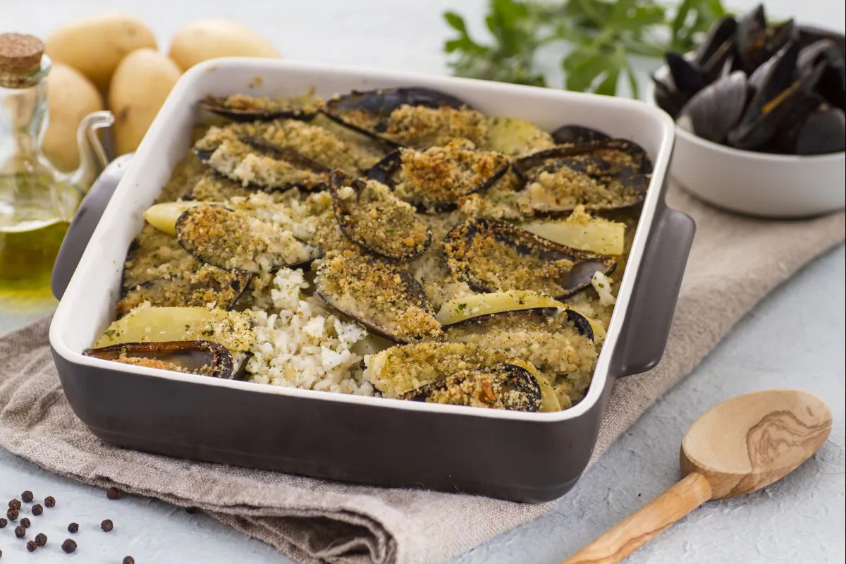 Bari-style Tiella: easy baked rice, potatoes, and mussels