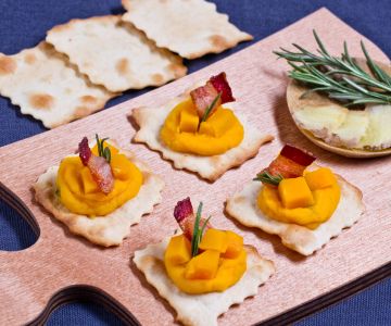 Classic puff pastries with pumpkin and ginger compote