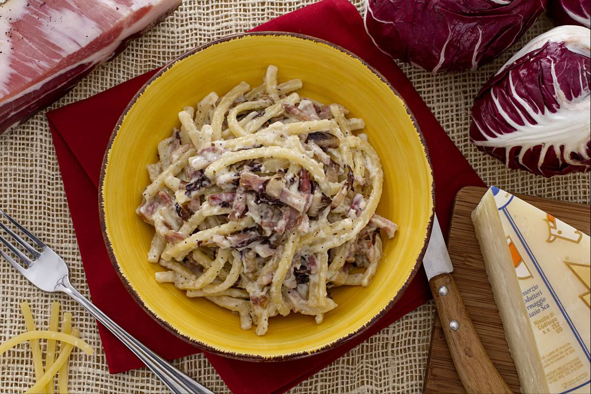 Scialatielli with radicchio and Montasio fondue