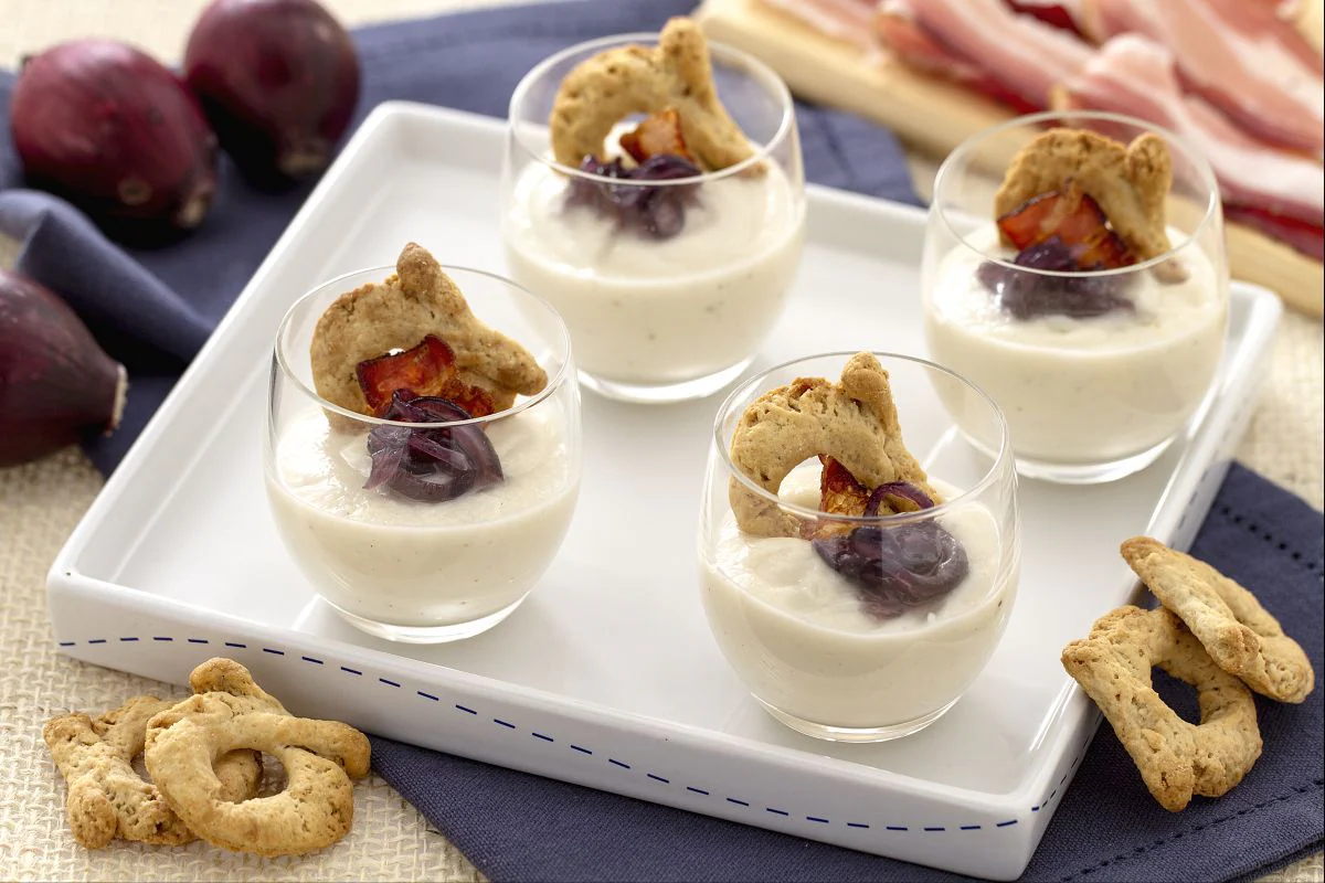 Cauliflower cream with torcello