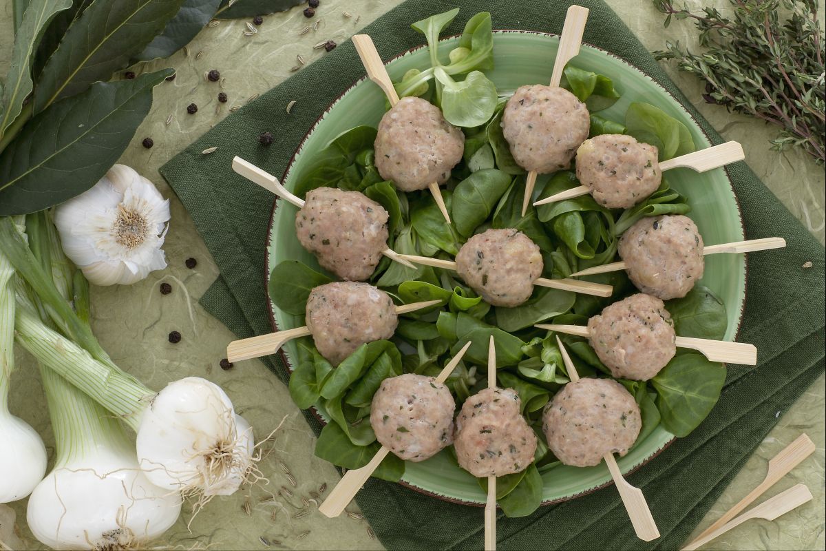 Aromatic steamed meatballs