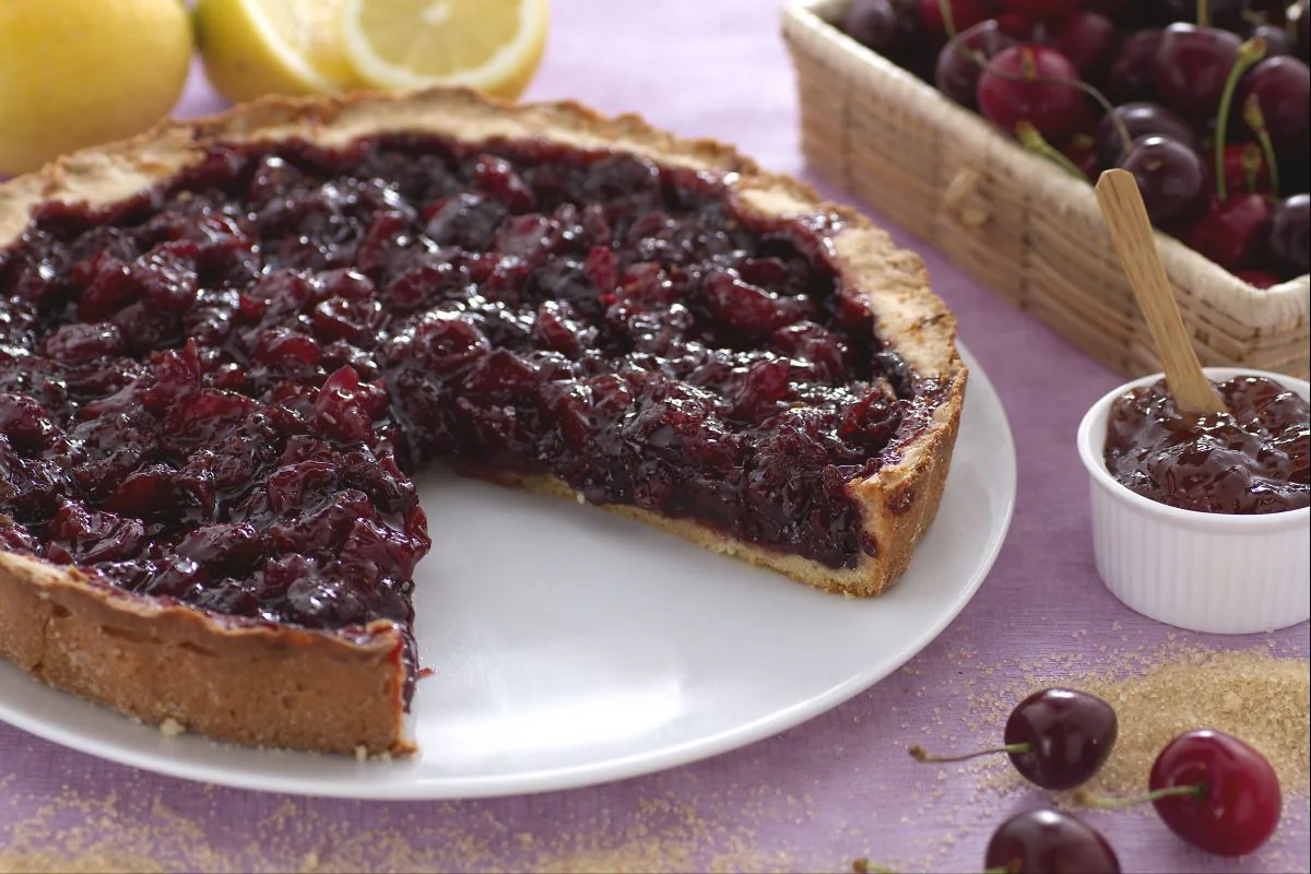 Sour cherry tart