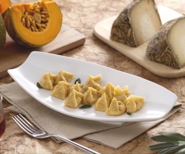 Pinched bundles with pumpkin and fossa pecorino