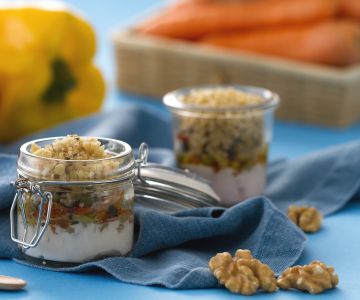 Mini vegetable and yogurt crumble