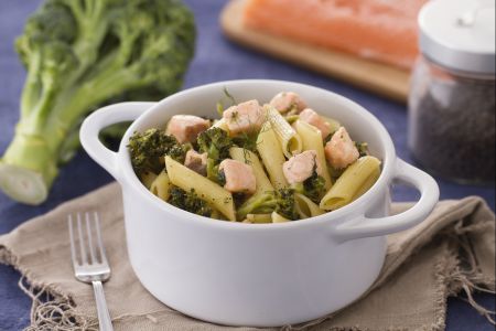 Penne with broccoli and salmon with fennel