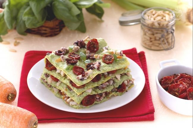 Lasagna with octopus ragù - Italian recipes by GialloZafferano