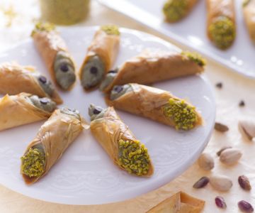 Phyllo Dough Cannoli with Pistachio