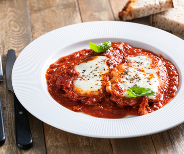 Veal scaloppine pizzaiola style