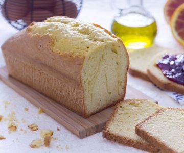 Olive oil plumcake