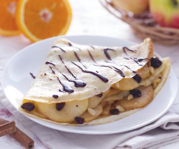 Apple pie crepe
