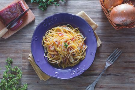 Vermicelli with Onion and Bacon Sauce