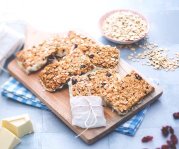 Fruit and Cereal Snack Bars