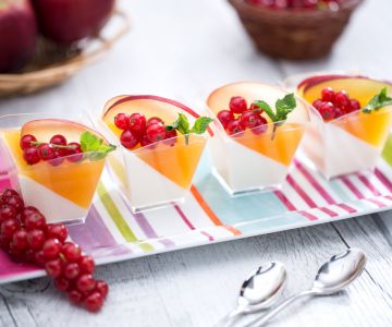 Yogurt panna cotta with peach jelly