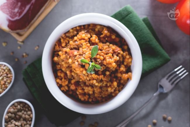 Fregola with lentils - Italian recipes by GialloZafferano