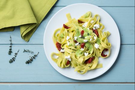 Tagliatelle with peas and ricotta