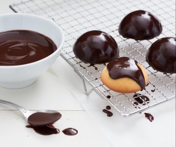 Chocolate glaze