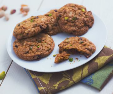 Blueberry and Pistachio Cookies