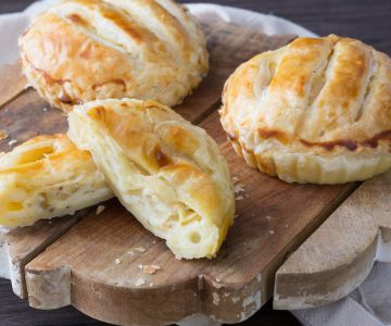 Savory mini cheese and apple pies